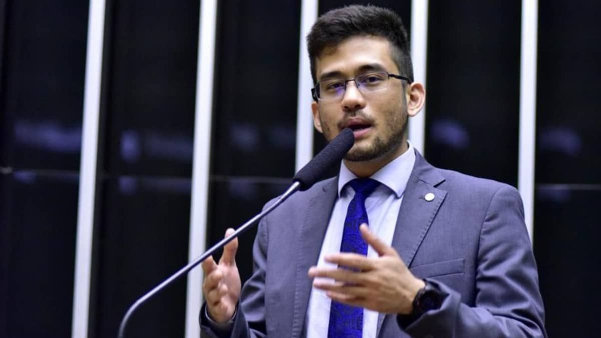 Kim Kataguiri consegue assinaturas para protocolar CPI do Crack e aguarda parecer de Arthur Lira