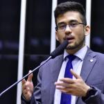 Kim Kataguiri consegue assinaturas para protocolar CPI do Crack e aguarda parecer de Arthur Lira