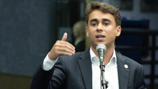 Deputado federal Nikolas Ferreira foi multado por compartilhar notícia falsa sobre Kim Kataguiri