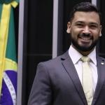 Briga no grupo de WhatsApp do PL: deputado mineiro diz que bolsonaristas “levaram invertida na CPMI do 8 de janeiro”