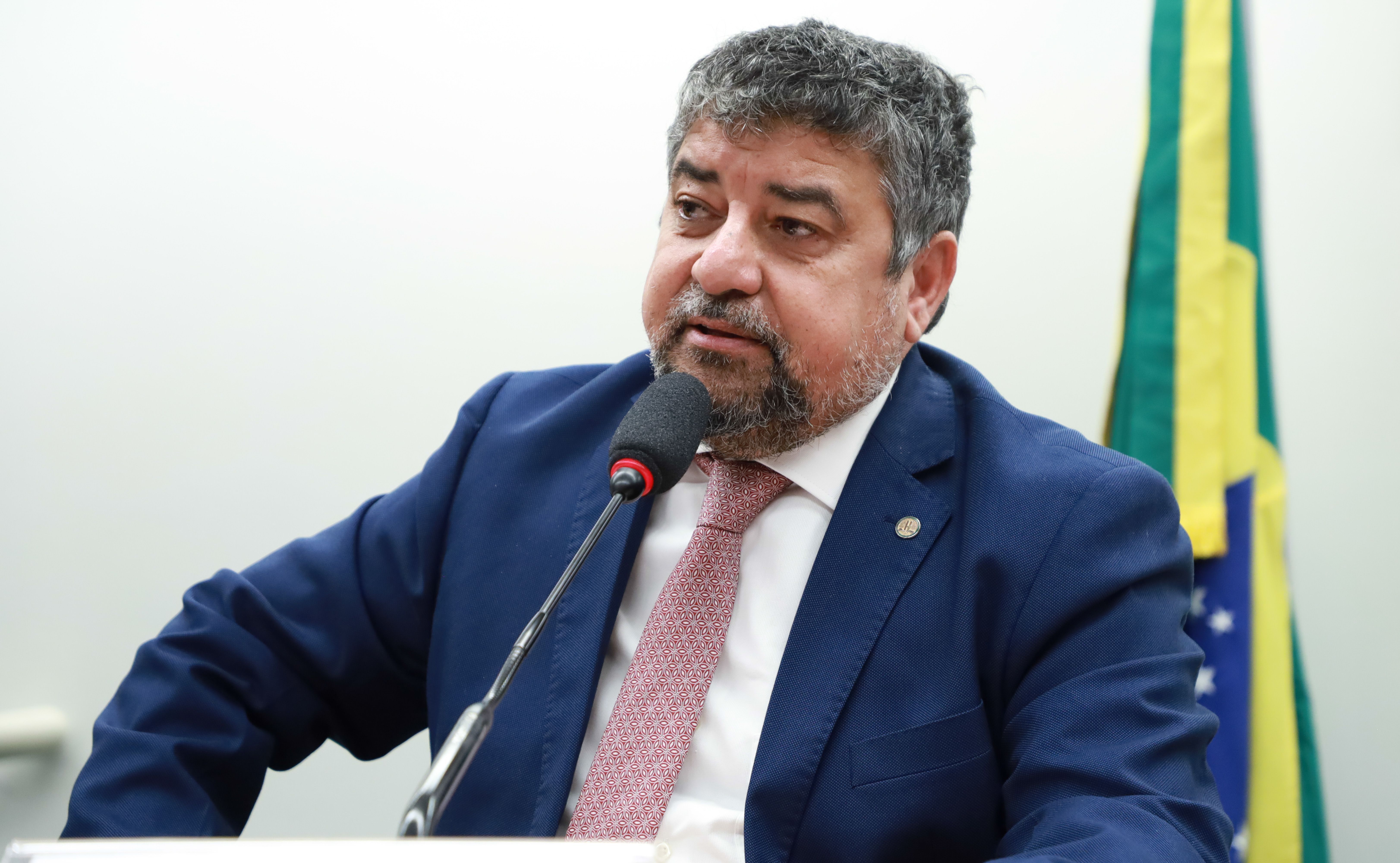 Zanin determina abertura de inquérito contra petista que deu tapa em colega na Câmara