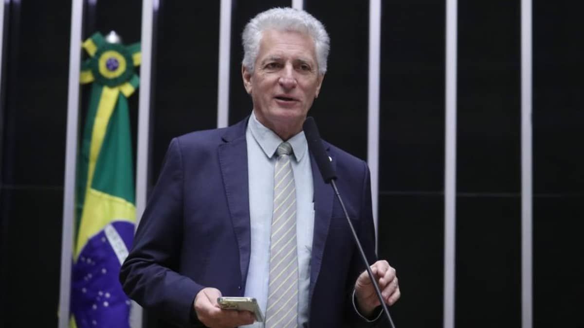 Deputado do PT rebate Fuad e diz que teve ‘tudo a ver com a transferência do aeroporto Carlos Prates’ 