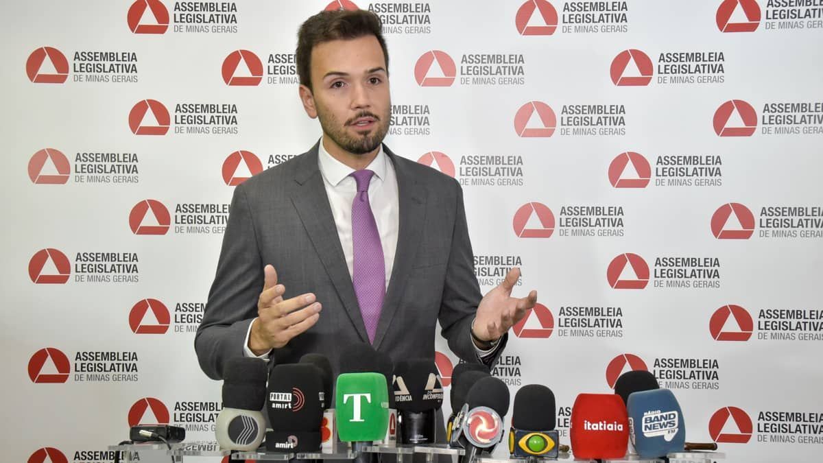 'Os projetos encaminhados à ALMG vão tramitar', diz Tadeu Leite 