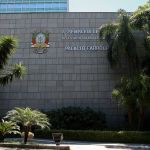 Deputados aprovam PEC que mantém trecho considerado racista em hino do RS