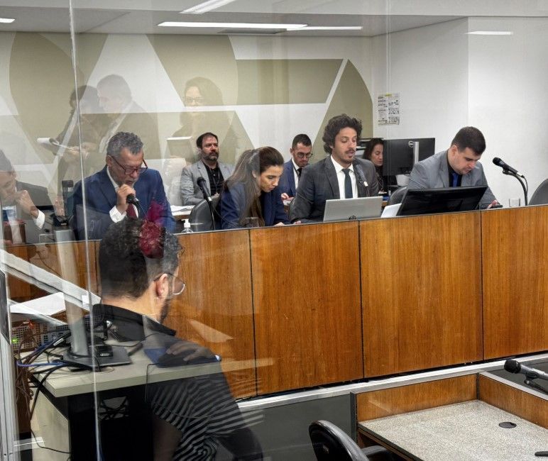 Deputados querem aval de Zema para aprovar passagem de ônibus grátis nos dias de provas do Enem