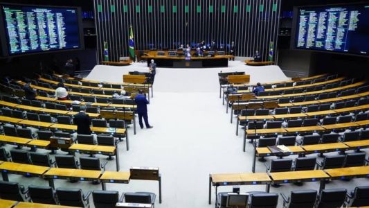 Deputados começam a analisar nesta segunda-feira (2) projeto do novo marco fiscal