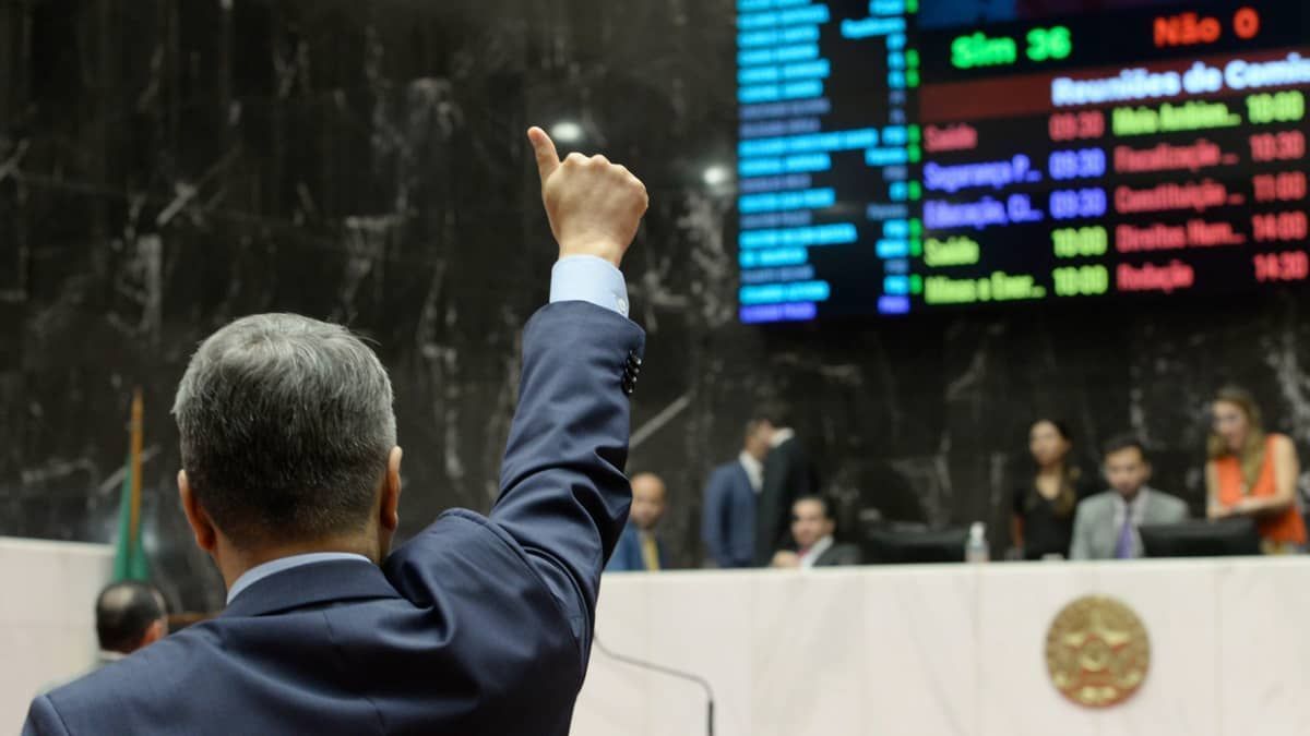 Deputados da base de Zema se reúnem para definir prioridades do Governo de Minas