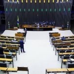 Com repercussão da venda de presentes por Cid, deputados governistas querem CPI das Joias