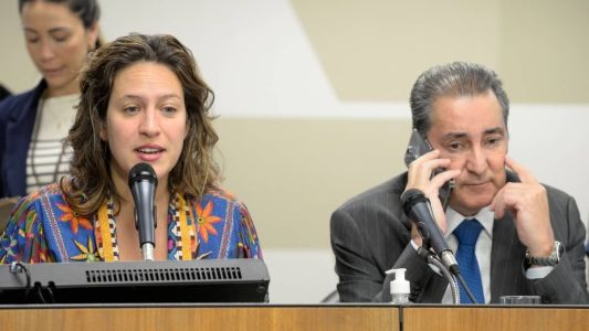 Deputados da comissão de Fiscalização Financeira e Orçamentária discutem nesta quarta-feira (27) projeto que aumenta o ICMS para produtos supérfluos