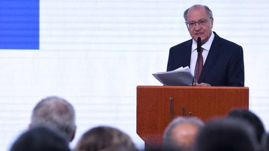 Deputados estaduais de Minas Gerais propuseram homenagem ao vice-presidente Geraldo Alckmin