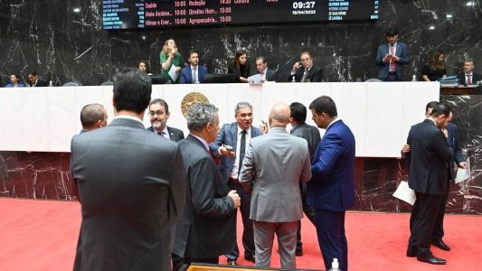 Deputados estaduais aprovaram nesta quarta-feira (19) a retirada do Detran da Polícia Civil