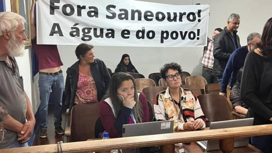 Deputados estaduais e vereadores se reuniram em Ouro Preto para discutir supostos preços abusivos na conta de água
