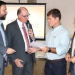 Produtores rurais se reúnem com deputados para criar a Frente Parlamentar da Agropecuária