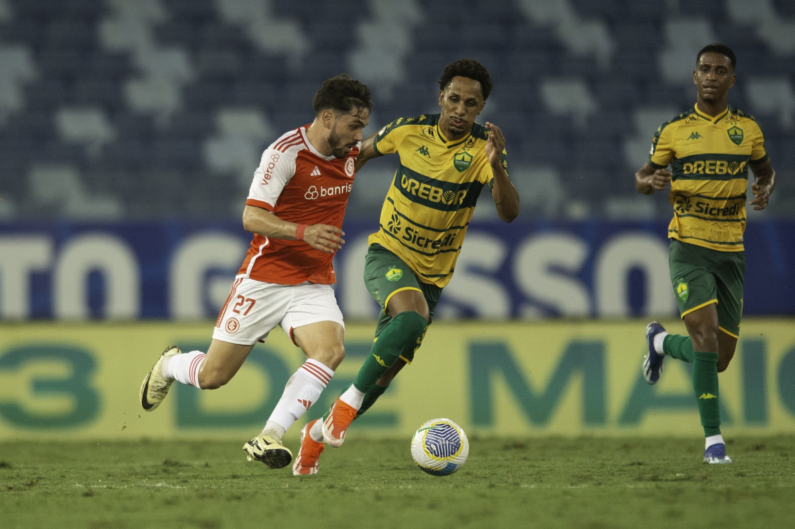 Fora de casa, Internacional vence Cuiabá em 'reestreia' no Brasileirão