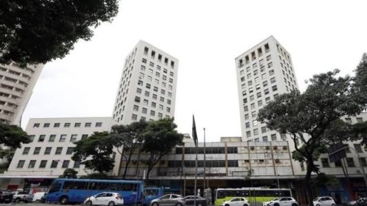 Desapropriação do anexo do Novo Sulamérica restitui Praça da Independência