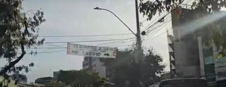 Faixa de desvio no bairro Dona Clara, na Pampulha