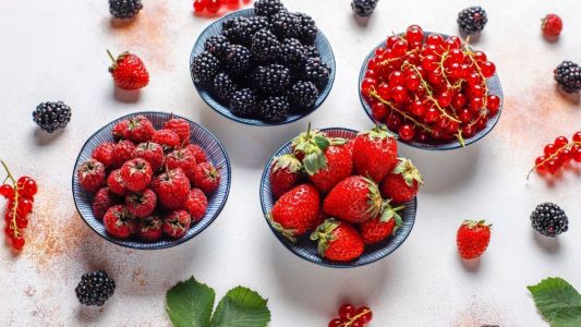 Descubra 5 benefícios das frutas vermelhas