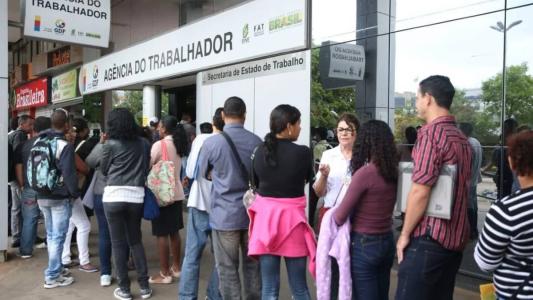 Desemprego chega a 8,3% dos brasileiros