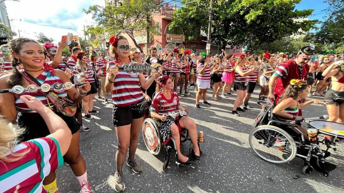 Unidos do Samba Queixinho homenageia Orquestra Filarmônica de Minas; confira imagens