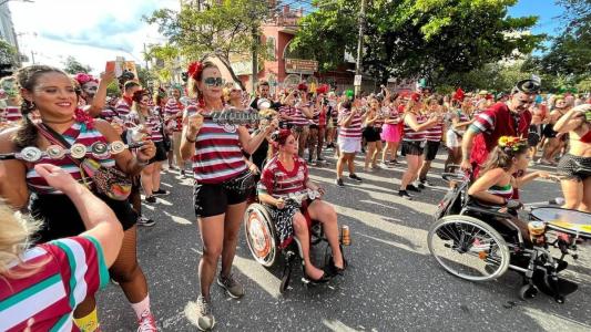 Desfile acontece na região Centro-Sul da capital mineira