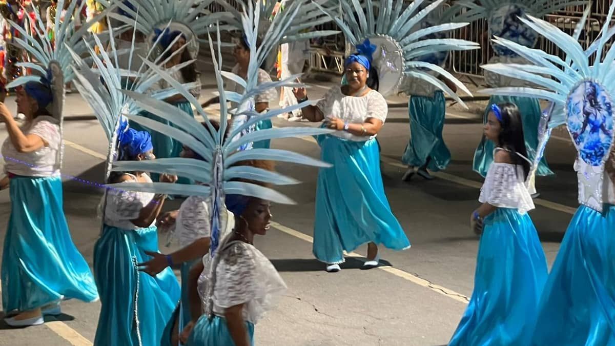 Carnaval de BH: escolas de samba mineiras brilham na Afonso Pena  