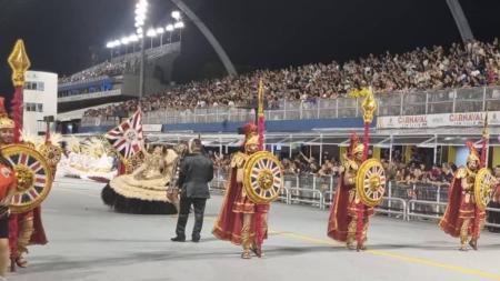 Desfile no Anhembi