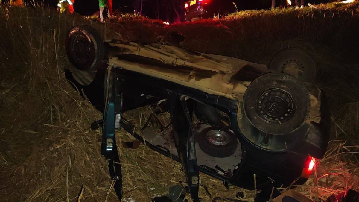 Acidente com capotamento deixa dois mortos e cinco feridos na MG-455, em Andradas (MG)