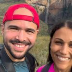 Corpos de casal que morreu em cachoeira são enterrados em BH