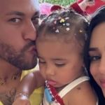 Neymar celebra Carnaval em família no 'Bloquinho da Mavie'