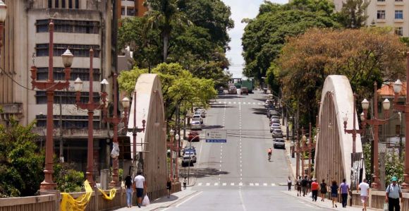 Viaduto Santa Tereza, um dos símbolos da cidade de Belo Horizonte