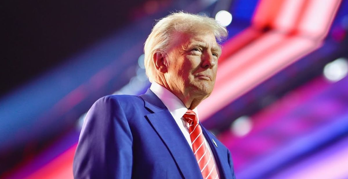 Juíza bloqueia implementação de decreto de Trump sobre cidadania por nascimento