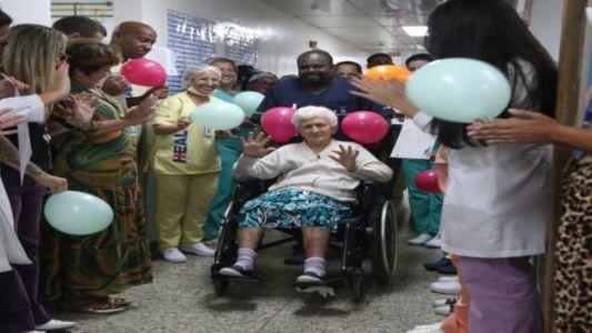 Nair de Jesus completou 110 anos e recebeu alta hospital após oito dias internada