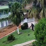 Vídeo: homem é executado a tiros em praça na Zona da Mata de Minas