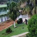 Vídeo: homem é executado a tiros em praça na Zona da Mata de Minas