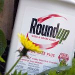 Bayer é condenada a pagar US$ 2,1 bi em caso de herbicida que teria causado câncer