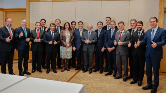 Presidente Lula e ministros ao lado de empresários da Abiec no Japão