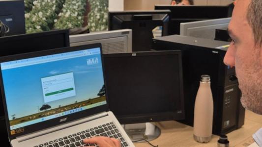 Aba do computador aberta em novo sistema do IMA