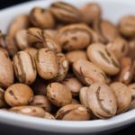 Preços do açaí e feijão-carioca disparam em fevereiro; veja a inflação de alimentos