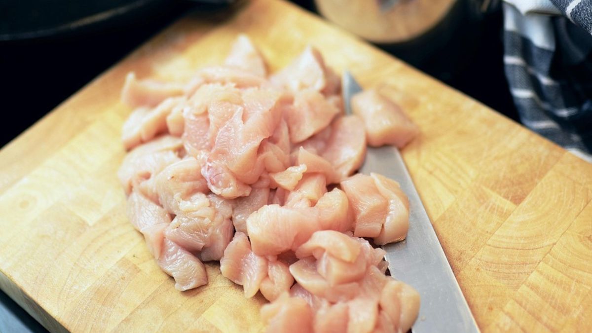 Gripe aviária: dois países reduzem a restrição à carne de frango brasileira