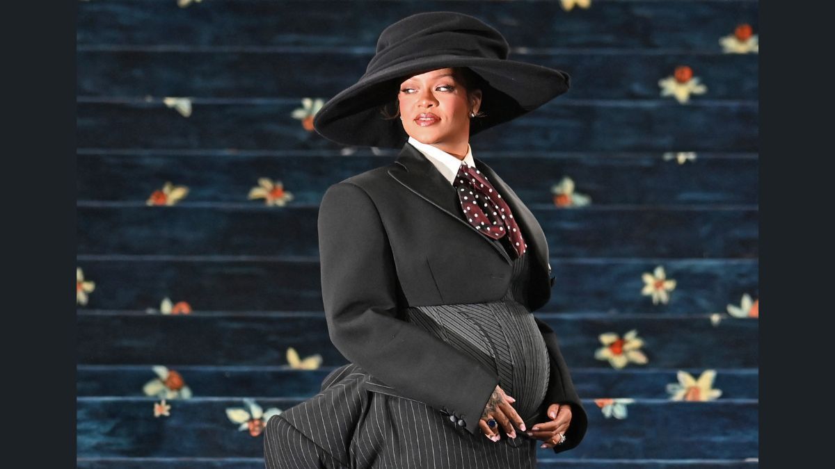 Rihanna grávida? Cantora chega no MetGala exibindo 'barrigão'