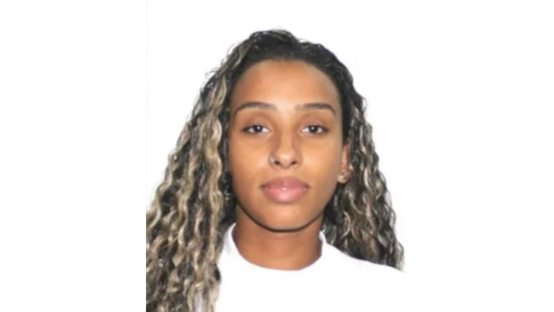 Mulher envolvida em assassinato de americano com 'boa noite Cinderela' é presa no RJ