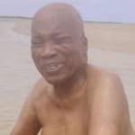 Aposentado dos palcos, Milton Nascimento curte dia de praia na companhia do filho