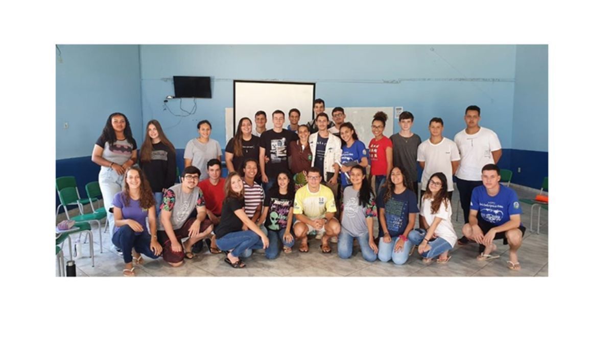 Sucessão familiar e permanência do jovem no campo são temas de livro produzido pelo Incaper