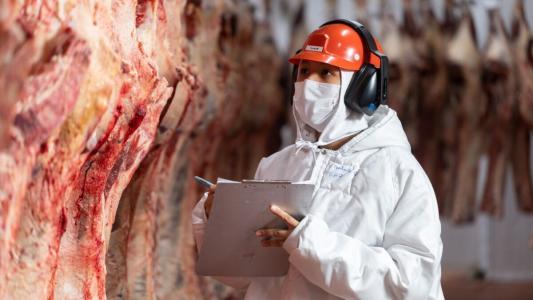 Indonésia expande comércio de carne bovina e habilita 17 frigoríficos brasileiros
