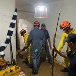 Bombeiros buscam por menino de 6 anos levado por enxurrada, em SP
