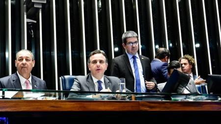 Desoneração da folha de pagamento para 17 setores foi aprovada pela Comissão de Assuntos Econômicos (CAE) nessa terça-feira (24)