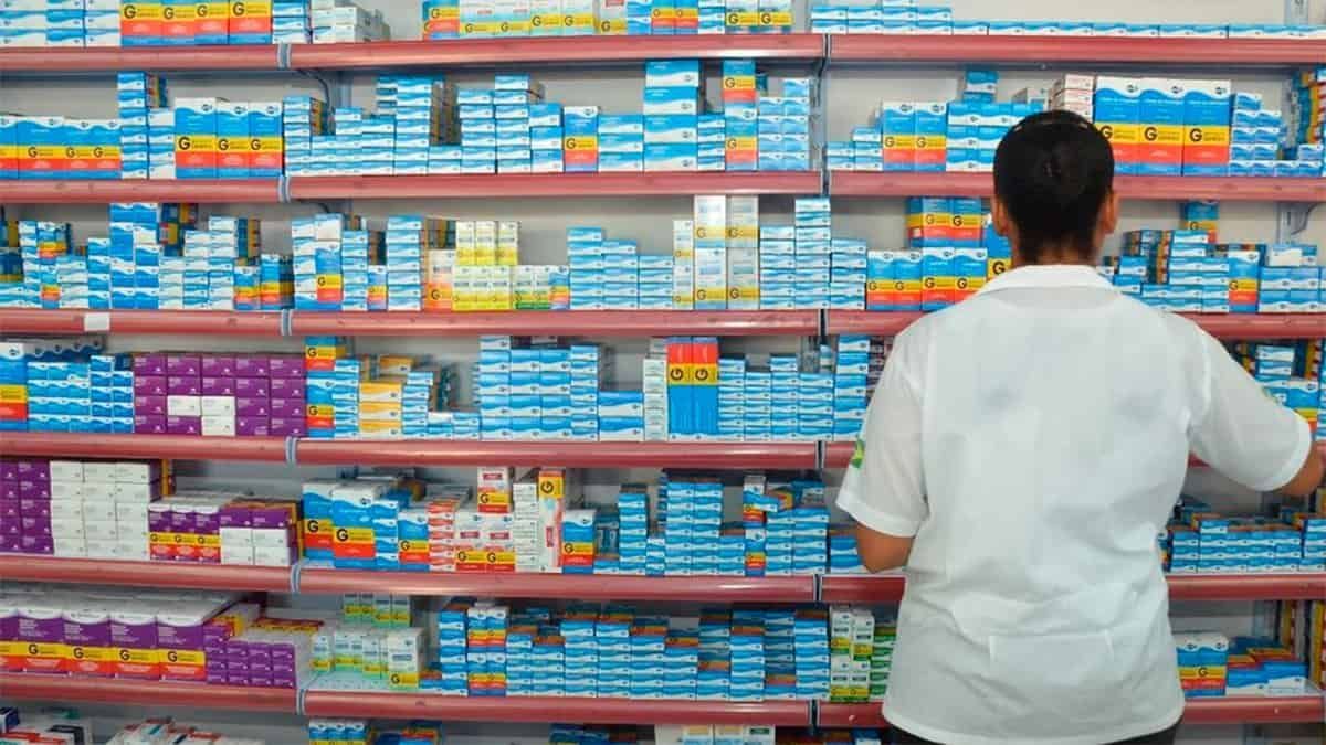 Farmacêuticos vão poder prescrever medicamentos a partir de abril; entenda