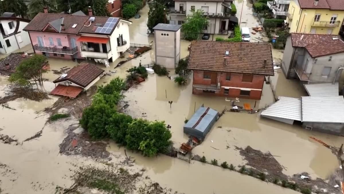 Mais de 36 mil pessoas ficam desalojadas após inundações na Itália 
