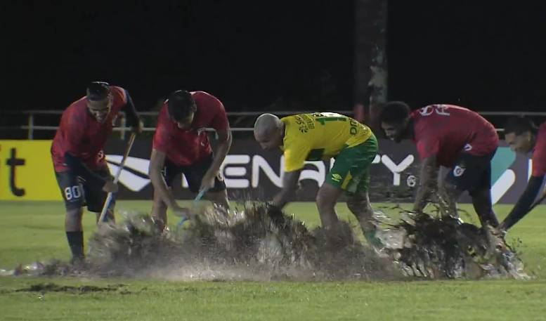 Com rodo, Deyverson protagoniza momento inusitado em duelo da Copa do Brasil; assista