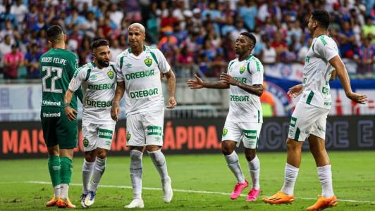 Deyverson abriu o placar da goleada cuiabana sobre o Bahia